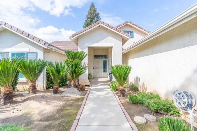 2671 Fremont Avenue, Clovis, CA 93611