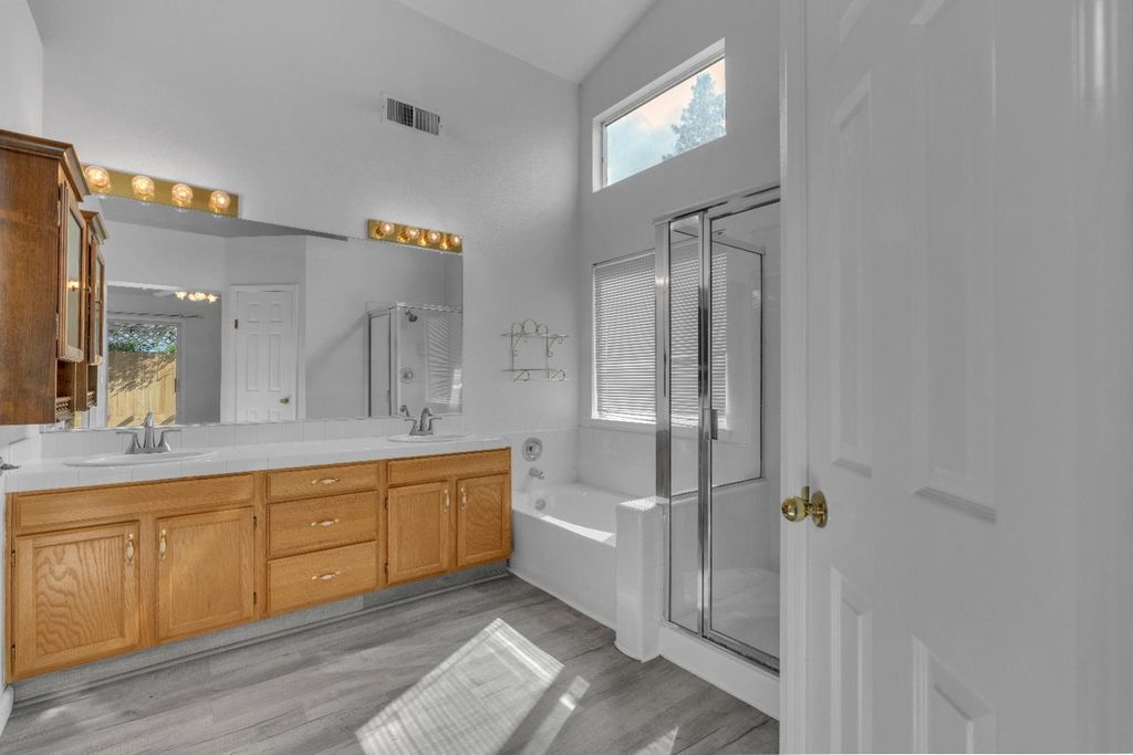 Image 15 of property listing at 2671 Fremont Avenue, Clovis, CA 93611