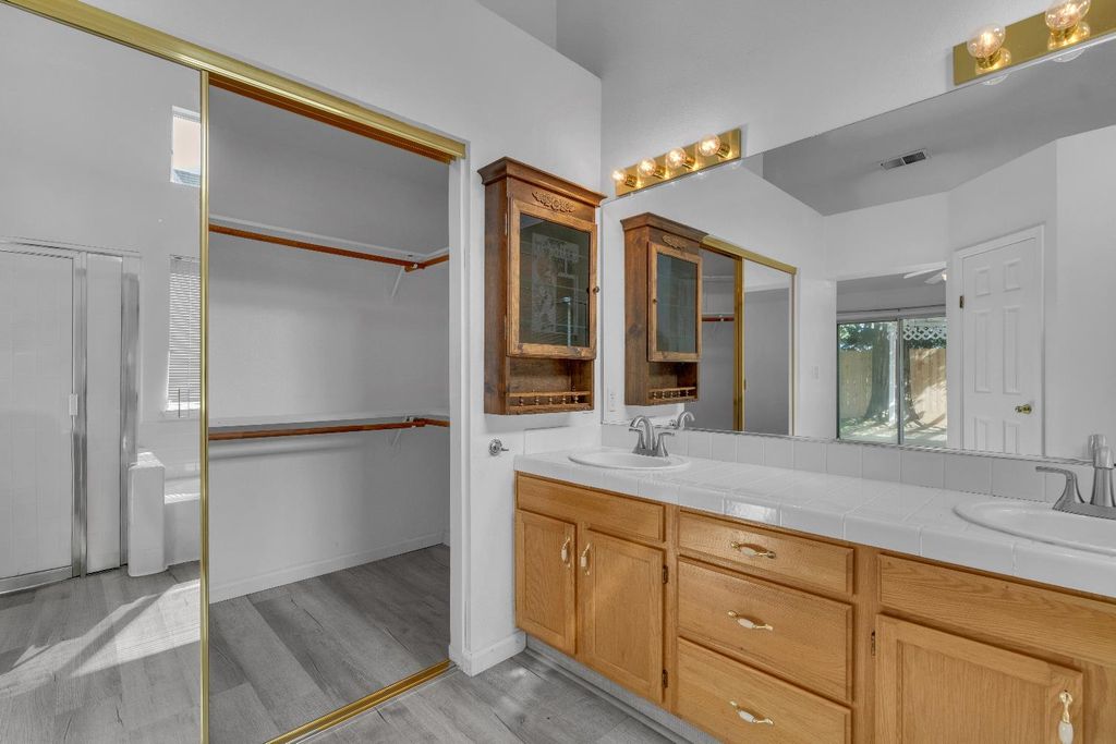 Image 16 of property listing at 2671 Fremont Avenue, Clovis, CA 93611