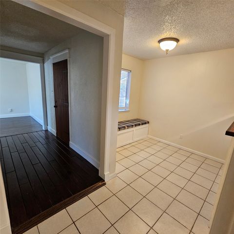 5919 Harvest Hill Road 2085, Dallas, TX 75230