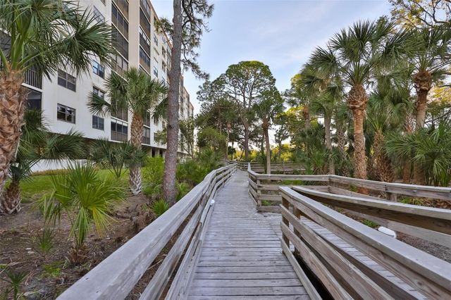 5400 PARK STREET N 208, St Petersburg, FL 33709