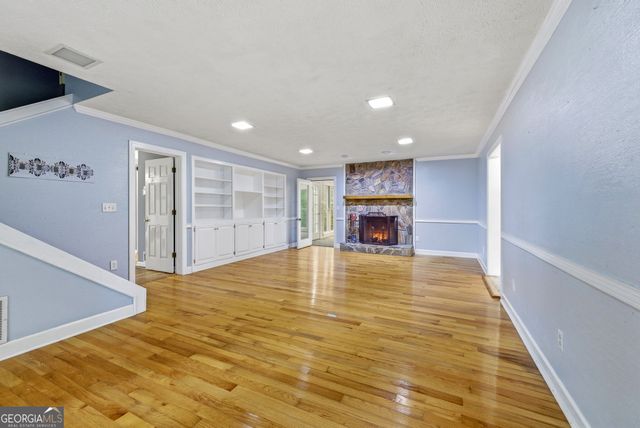 2218 J Warren Road, Cornelia, GA 30531
