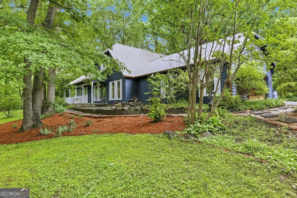 2218 J Warren Road, Cornelia, GA 30531