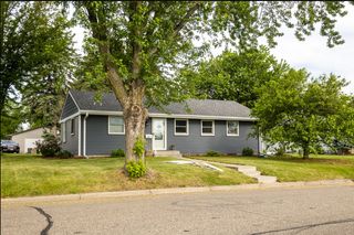 417 6th Avenue NE, Osseo, MN 55369