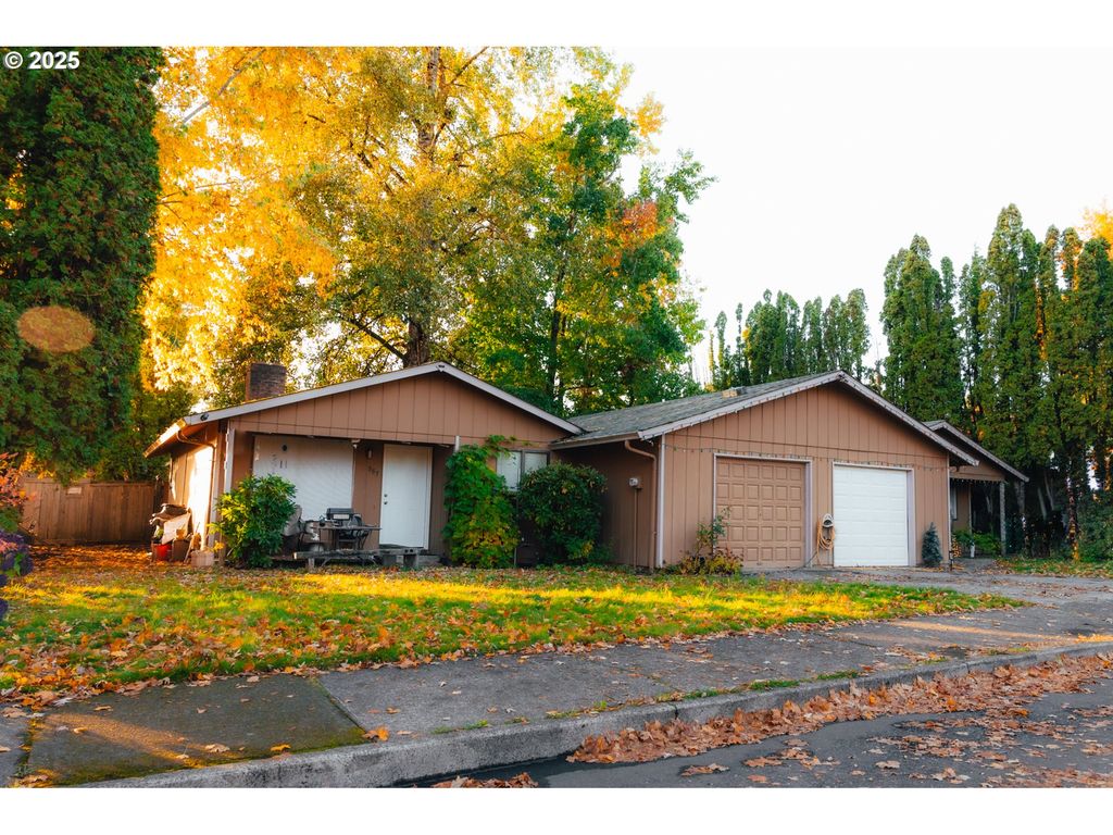 875 Se RENE Ave, Gresham, OR 97080
