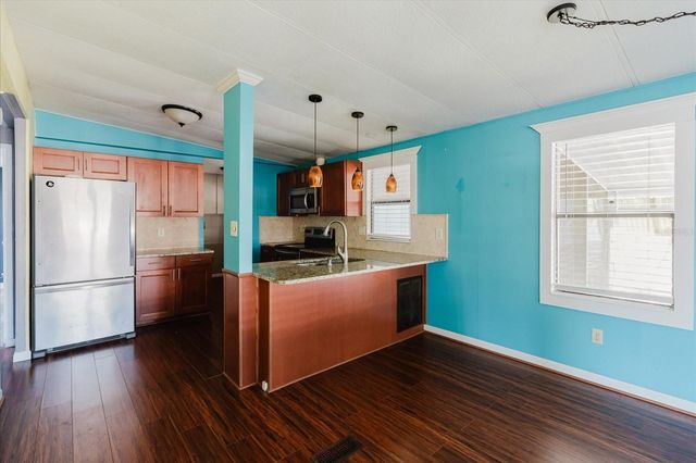 372 COBIA WAY, Oldsmar, FL 34677