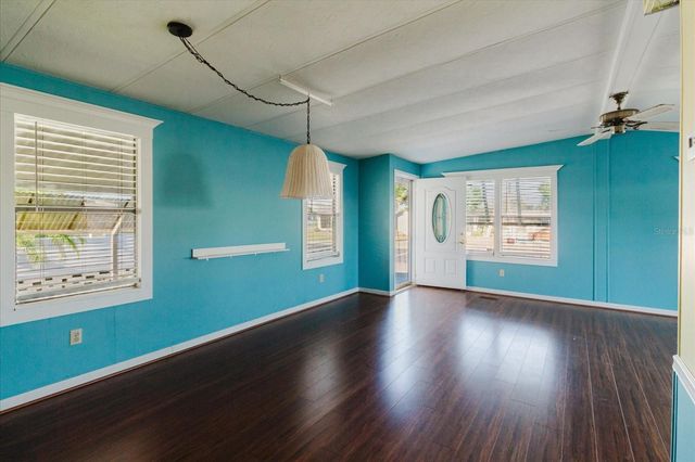 372 COBIA WAY, Oldsmar, FL 34677