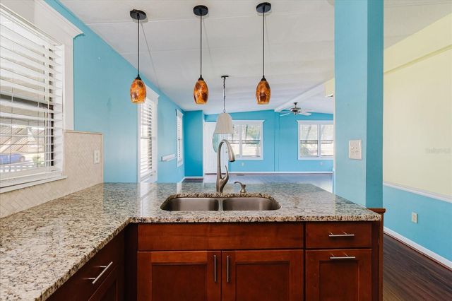 372 COBIA WAY, Oldsmar, FL 34677