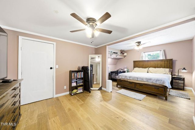 435 Oak Grove Road, Gray, TN 37615