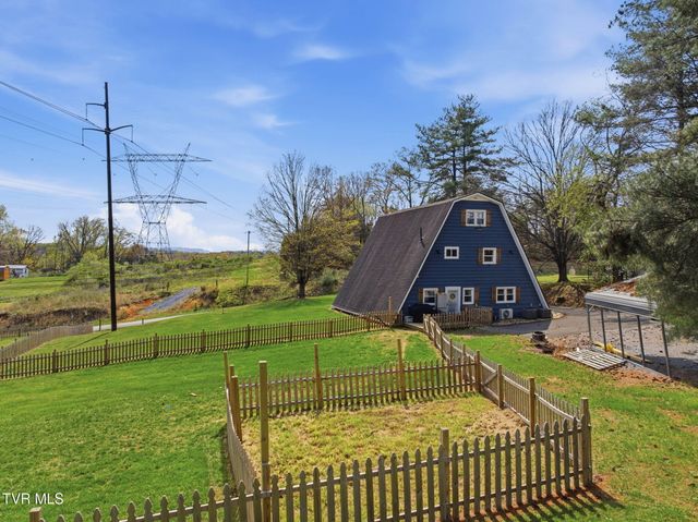 435 Oak Grove Road, Gray, TN 37615