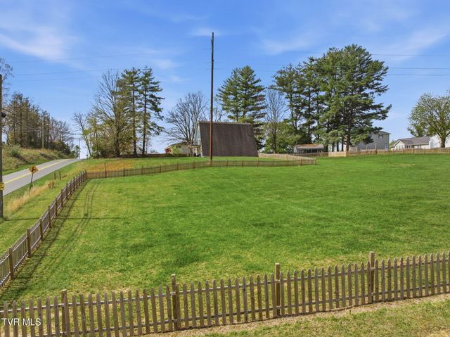 435 Oak Grove Road, Gray, TN 37615