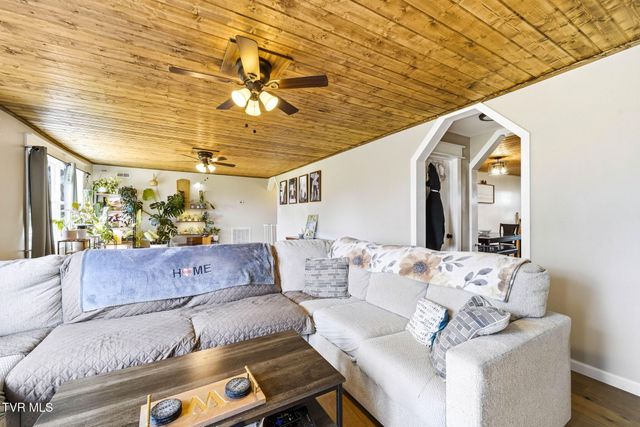 435 Oak Grove Road, Gray, TN 37615