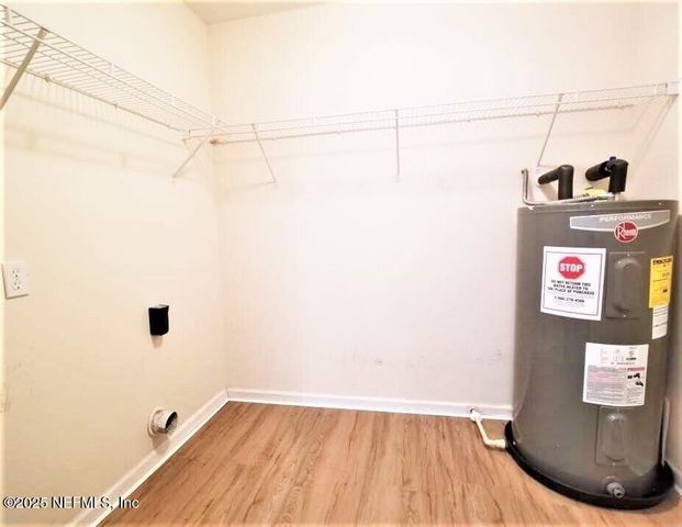 9073 2ND Avenue, Jacksonville, FL 32208