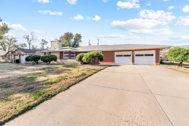 1818 Highland Ave, Salina, KS 67401