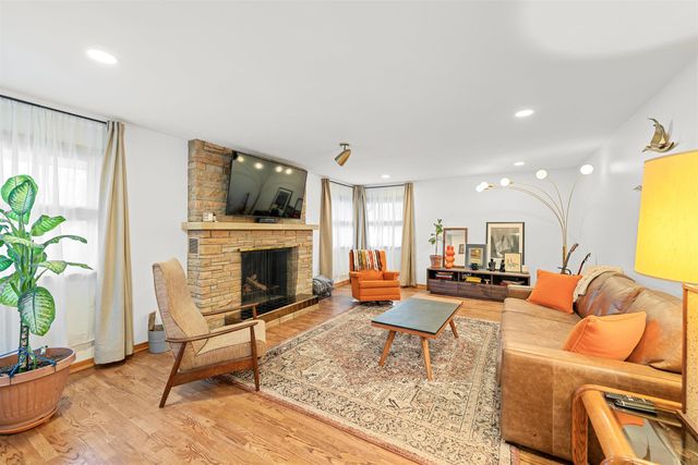 1818 Highland Ave, Salina, KS 67401