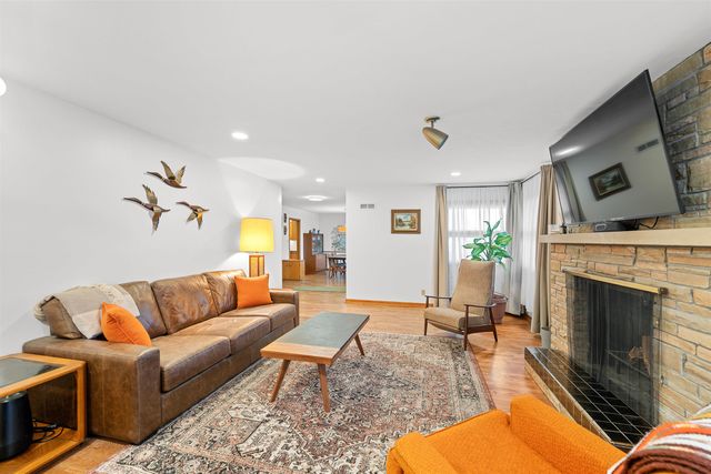 1818 Highland Ave, Salina, KS 67401