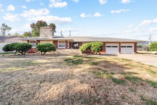 1818 Highland Ave, Salina, KS 67401