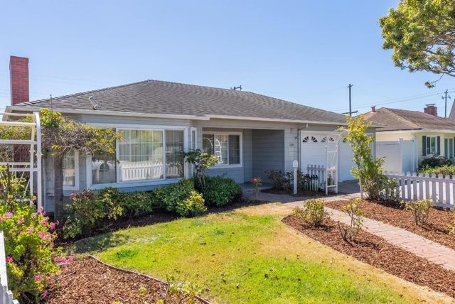 208 Angelus Drive, Salinas, CA 93906