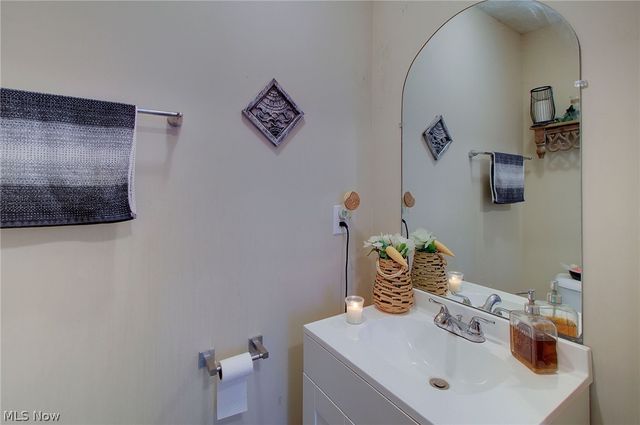 319 W Oxford Street, Alliance, OH 44601