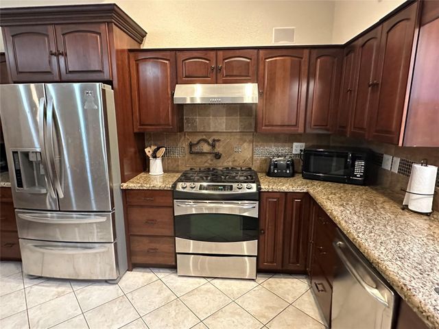 1116 N Heron Drive, Seabrook, TX 77586