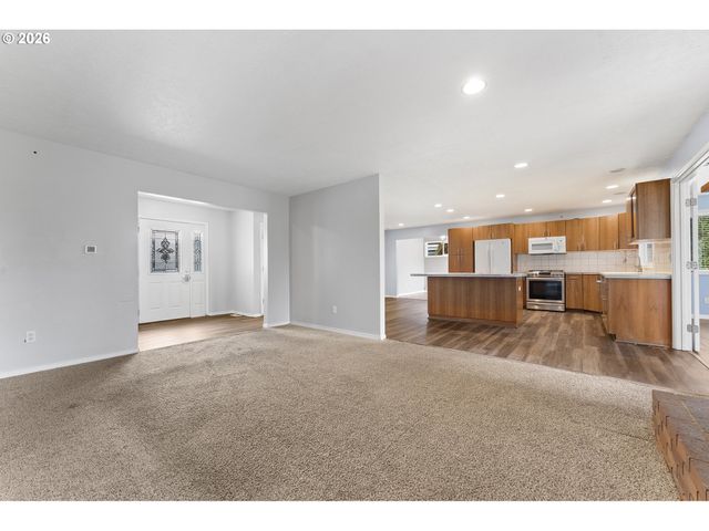 1275 Ne COUNTRY CLUB Ave, Gresham, OR 97030