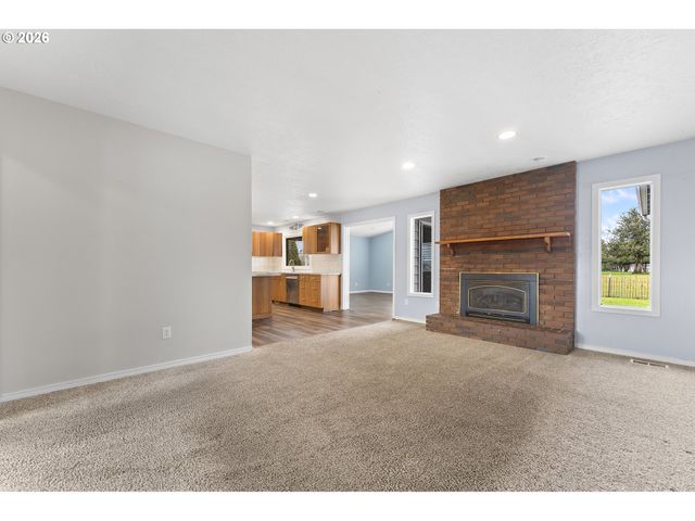 1275 Ne COUNTRY CLUB Ave, Gresham, OR 97030