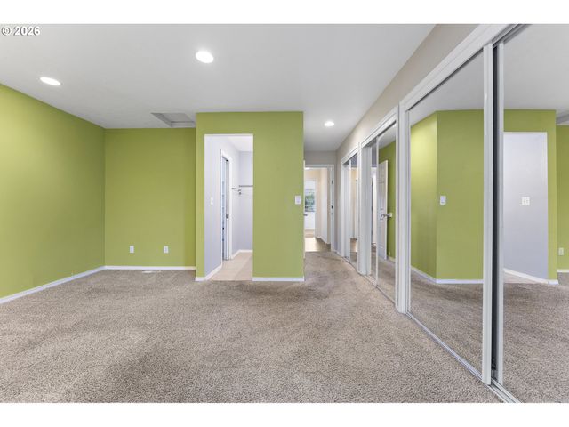 1275 Ne COUNTRY CLUB Ave, Gresham, OR 97030