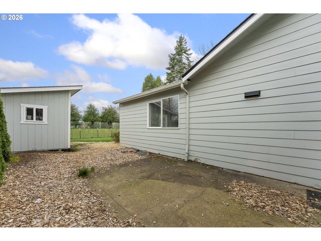 1275 Ne COUNTRY CLUB Ave, Gresham, OR 97030
