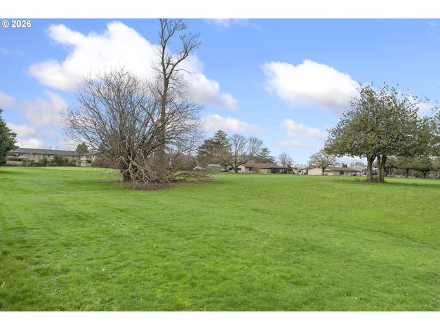 1275 Ne COUNTRY CLUB Ave, Gresham, OR 97030