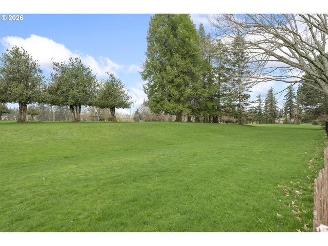 1275 Ne COUNTRY CLUB Ave, Gresham, OR 97030