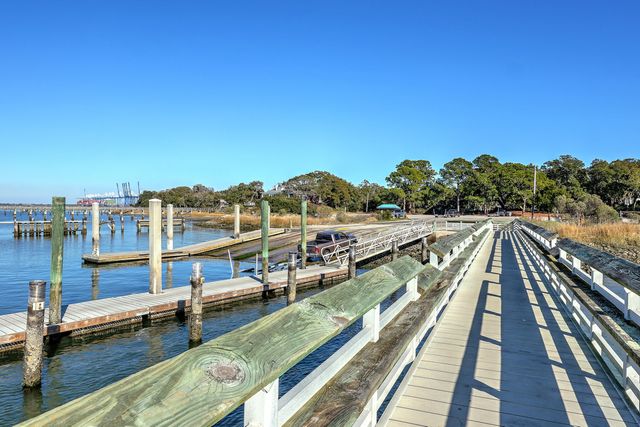 386 5th Avenue, Mount Pleasant, SC 29464