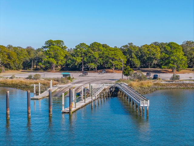 386 5th Avenue, Mount Pleasant, SC 29464