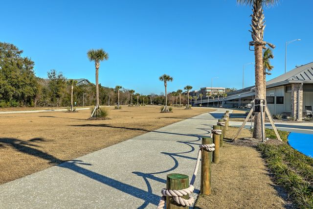 386 5th Avenue, Mount Pleasant, SC 29464