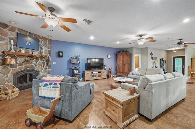 1209 Deer Crossing Court, Bryan, TX 77807
