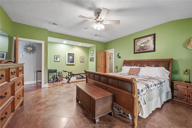 1209 Deer Crossing Court, Bryan, TX 77807