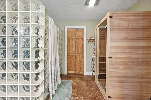 1209 Deer Crossing Court, Bryan, TX 77807