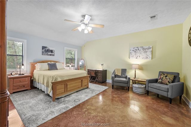 1209 Deer Crossing Court, Bryan, TX 77807