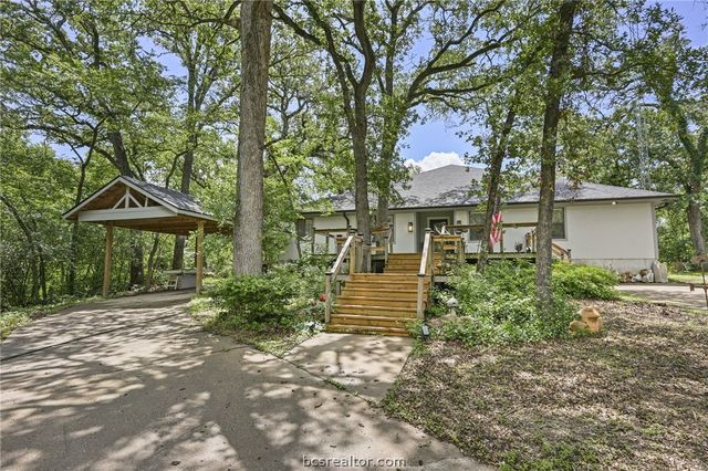 1209 Deer Crossing Court, Bryan, TX 77807