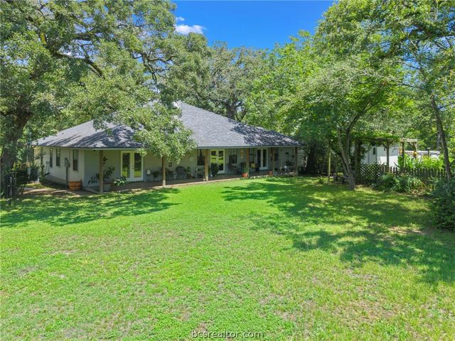 1209 Deer Crossing Court, Bryan, TX 77807