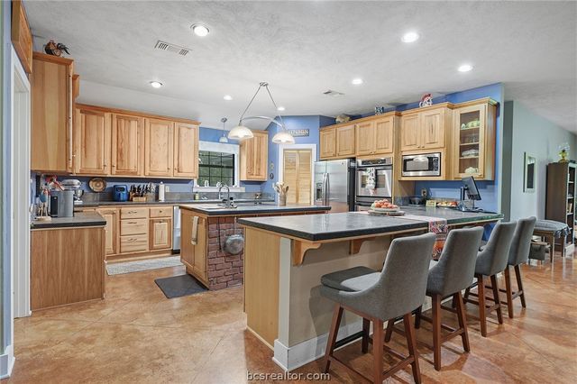 1209 Deer Crossing Court, Bryan, TX 77807