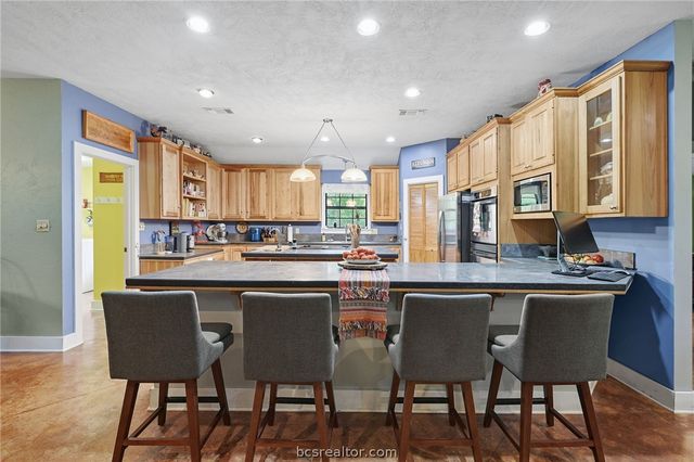 1209 Deer Crossing Court, Bryan, TX 77807