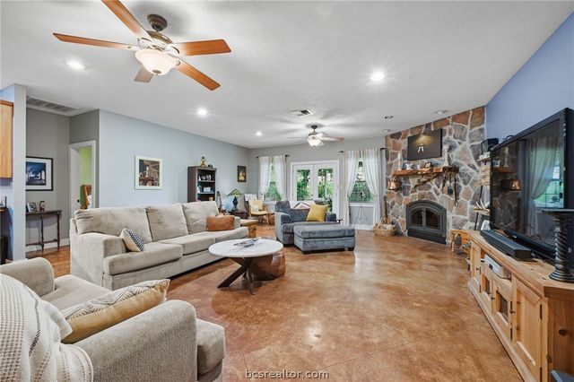 1209 Deer Crossing Court, Bryan, TX 77807