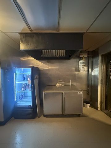 10012 S Western Avenue, Chicago, IL 60643