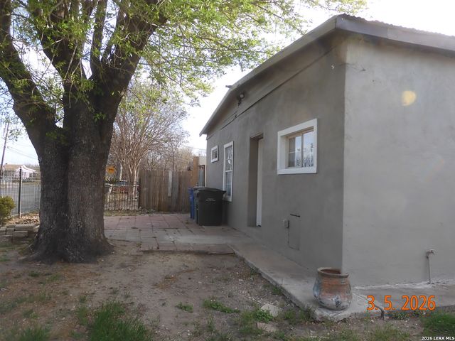 501 SW 34th, San Antonio, TX 78237