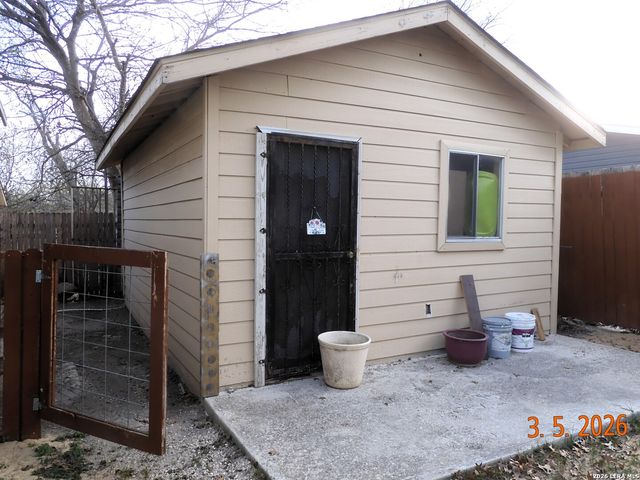 501 SW 34th, San Antonio, TX 78237