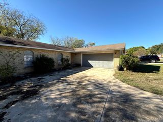 14158 SWALLOW DR, San Antonio, TX 78217