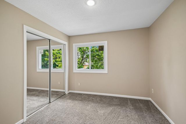 19290 Euclid Court, Farmington, MN 55024