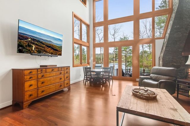 134 Teaberry Lane, Sunset, SC 29685
