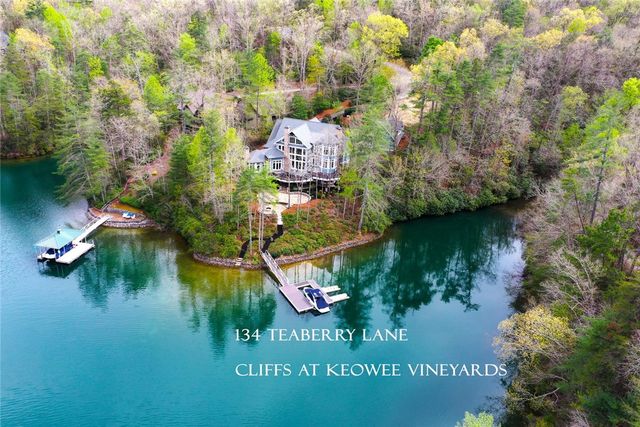 134 Teaberry Lane, Sunset, SC 29685