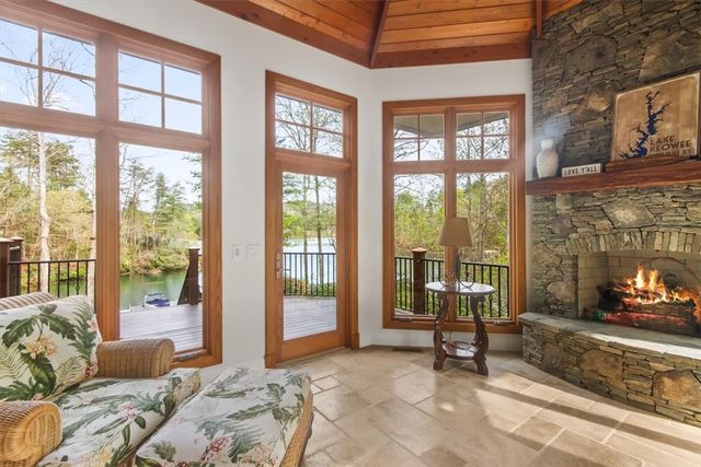 134 Teaberry Lane, Sunset, SC 29685